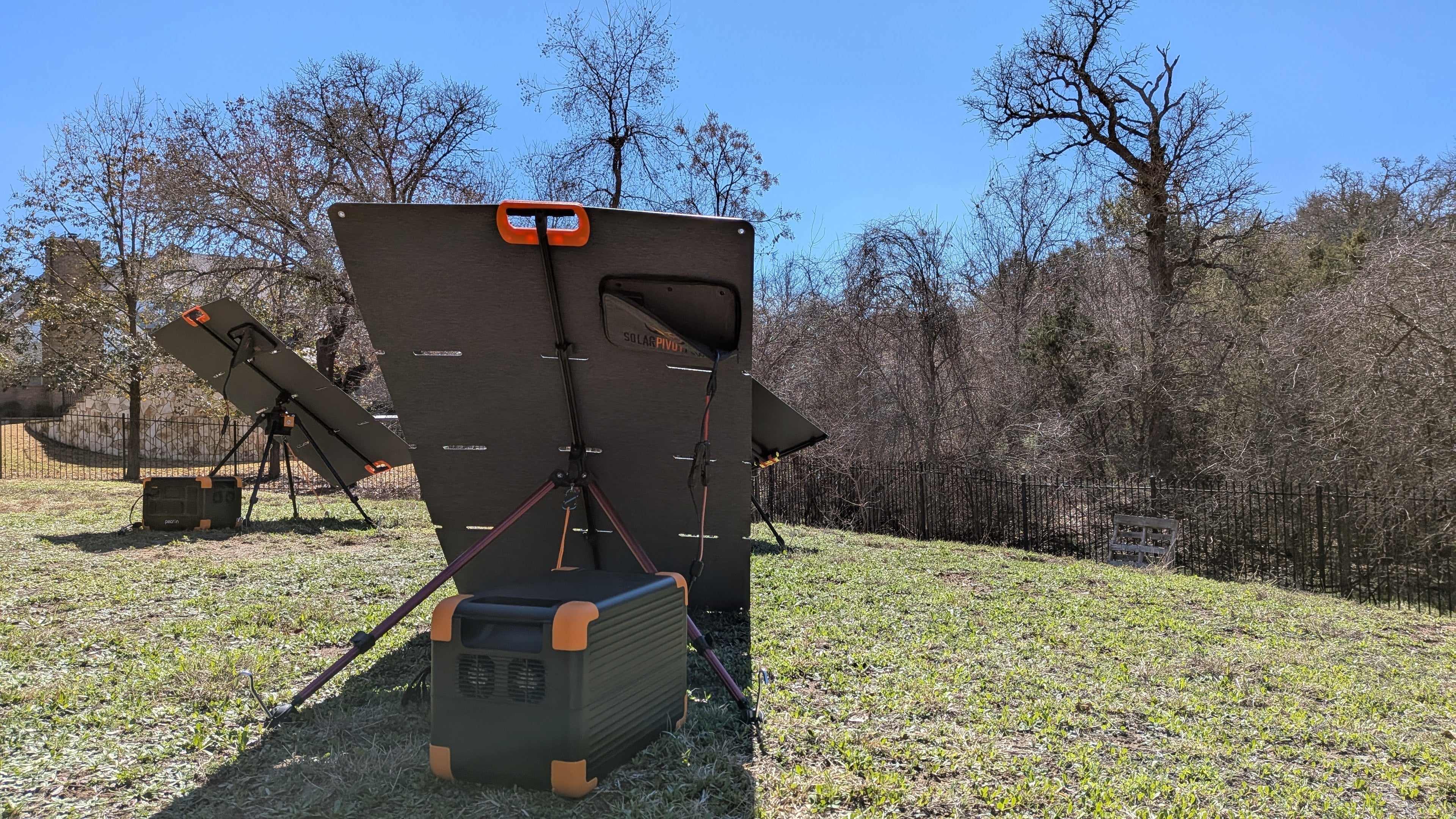 Meet pSolStand: fast, modular solar mounting for optimal angles and kW charging anywhere