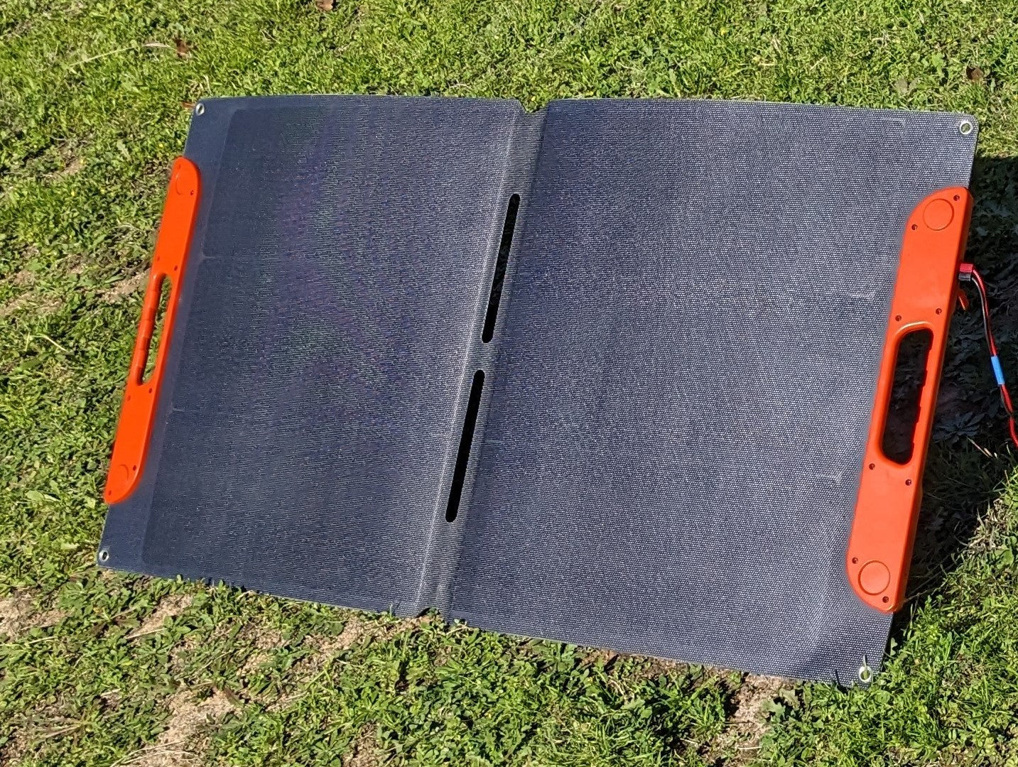 100W Foldable Solar Panel